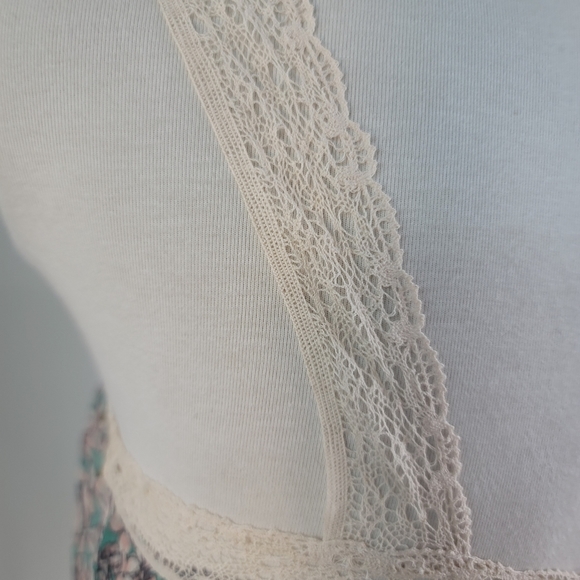 WISH ROMANTIC LACE SHEER SILKY FEEL VINTAGE INSPIRED FLORAL WOMEN'S SIZE XS - Picture 3 of 16